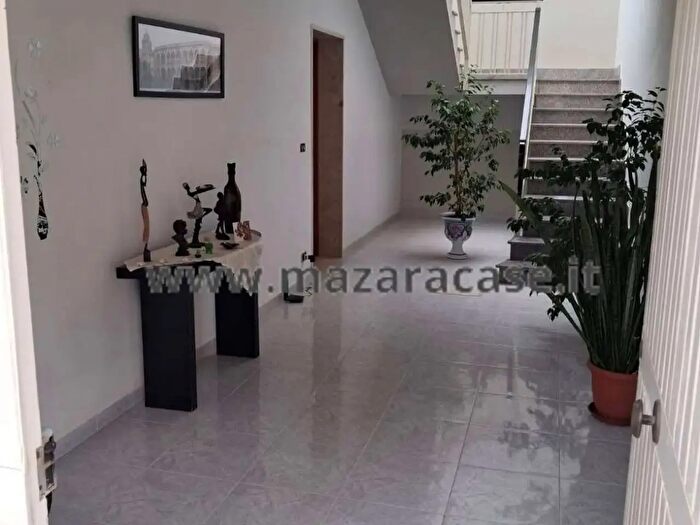 Casa con 6 locali in vendita in Mazara Del Vallo