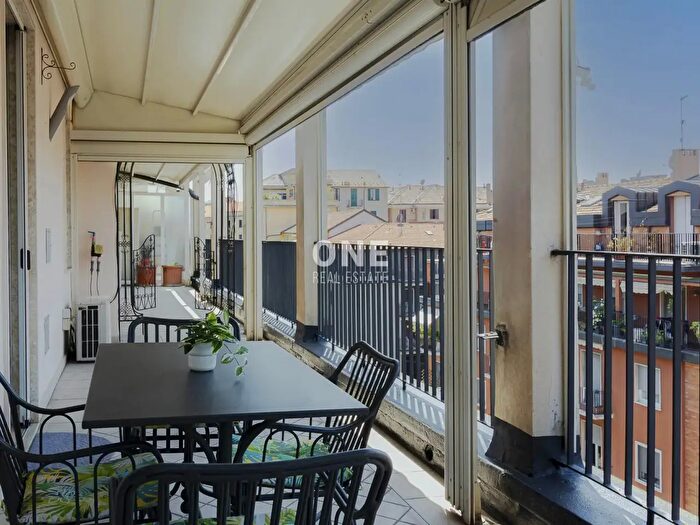 Appartamento trilocale in vendita in Via Poggibonsi, Milano