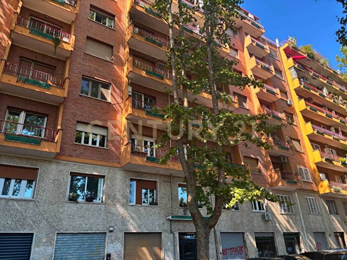 Appartamento quadrilocale in affitto in Via Valsolda, Città Giardino, Roma