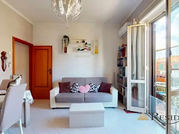 Appartamento trilocale in vendita in Via dell'Usignolo, Roma