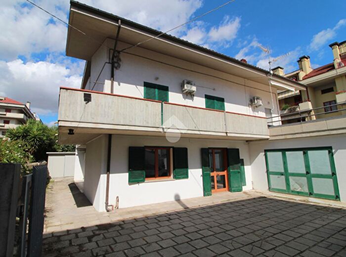 Appartamento trilocale in vendita in Via Dante Alighieri, Teramo