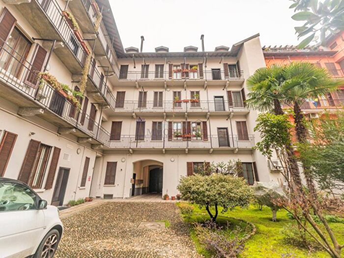 Appartamento quadrilocale in affitto in Via Monte Palombino, Santa Giulia, Milano