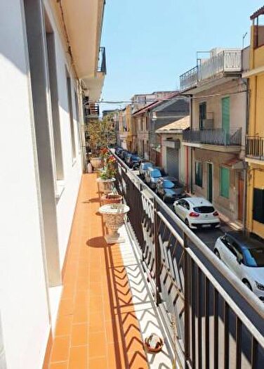 Appartamento con 5 locali in vendita in Via Roma, Furci Siculo