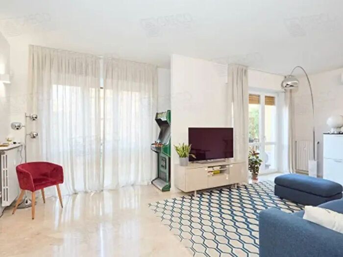 Appartamento con 5 locali in vendita in Via Emilio De Marchi, Milano
