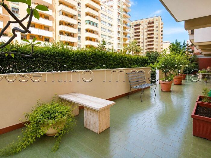 Appartamento con 6 locali in affitto in Via dei Nebrodi, Strasburgo Belgio, Palermo