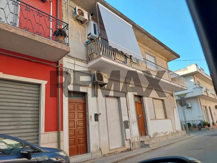 Casa con 8 locali in vendita in Via De Gasperi, Pozzallo