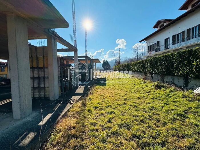 Appartamento quadrilocale in vendita in Via Magri, Coazze