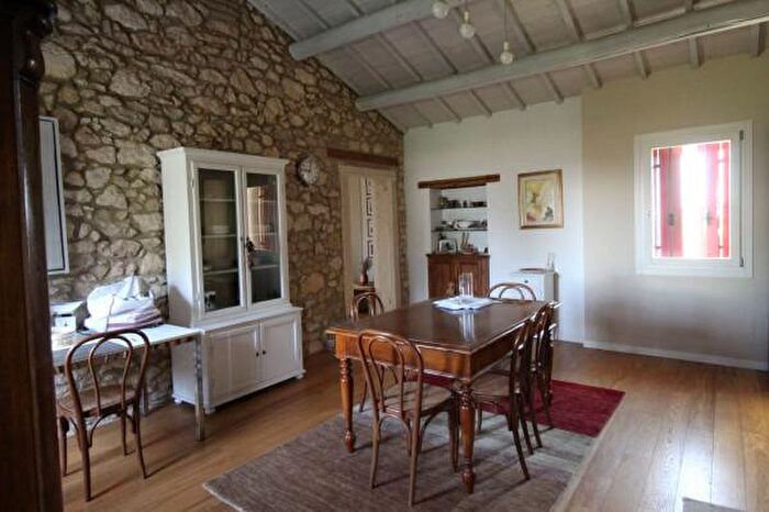 Casa con 6 locali in vendita in Piazza San Marco, Lonigo