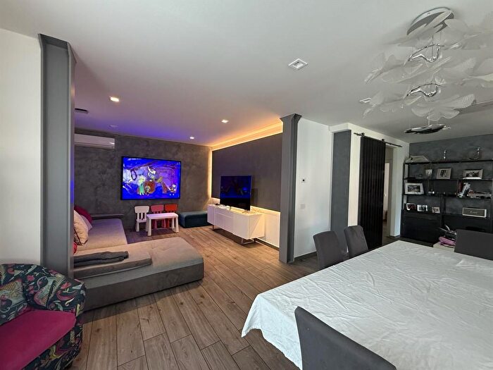 Appartamento con 5 locali in vendita in Ravenna