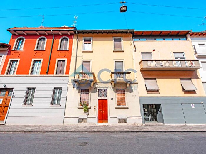 Appartamento monolocale in affitto in Via Sanremo, Argonne Corsica, Milano