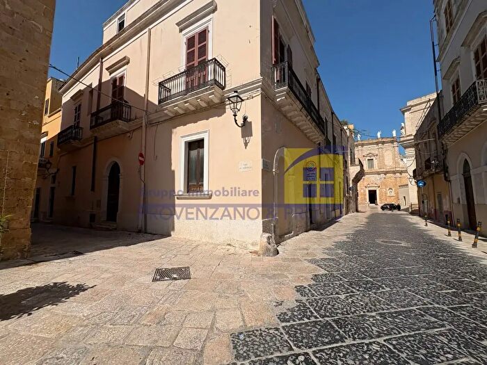 Appartamento bilocale in vendita in Vico De Dominicis, Brindisi