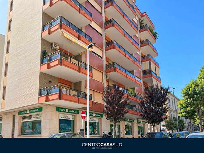 Appartamento trilocale in affitto in Via Vittorio Veneto, Centro Storico, Giugliano in Campania