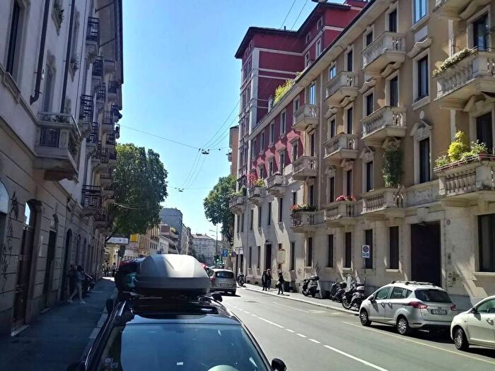 Appartamento trilocale in affitto in Via Spartaco No Number, Cadore, Milano