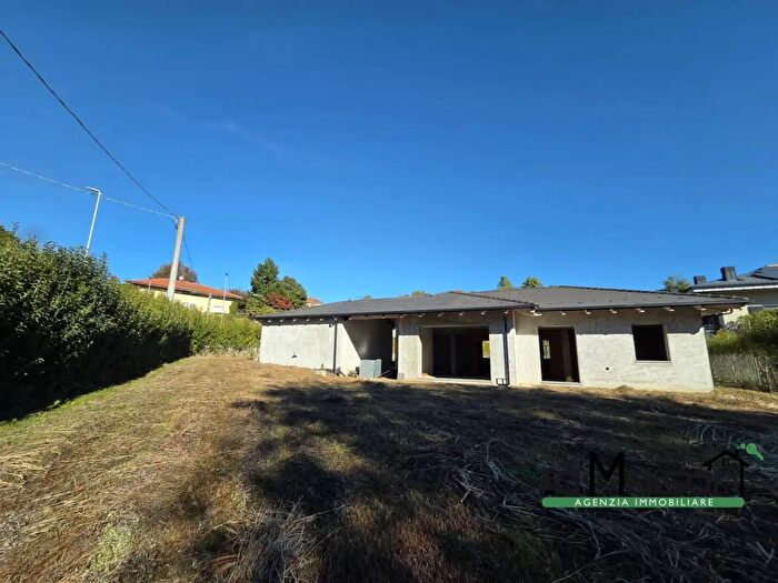 Casa quadrilocale in vendita in Via Miniere, Ivrea