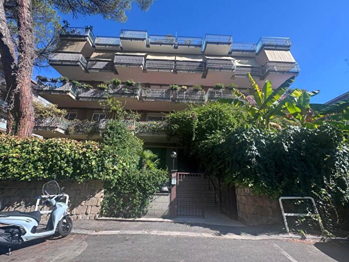Appartamento trilocale in affitto in Via Enrico Mizzi, Villa Bonelli, Roma