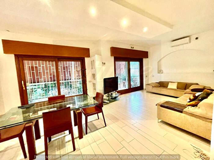 Appartamento con 5 locali in affitto in Via dei Due Ponti, Tomba di Nerone, Roma