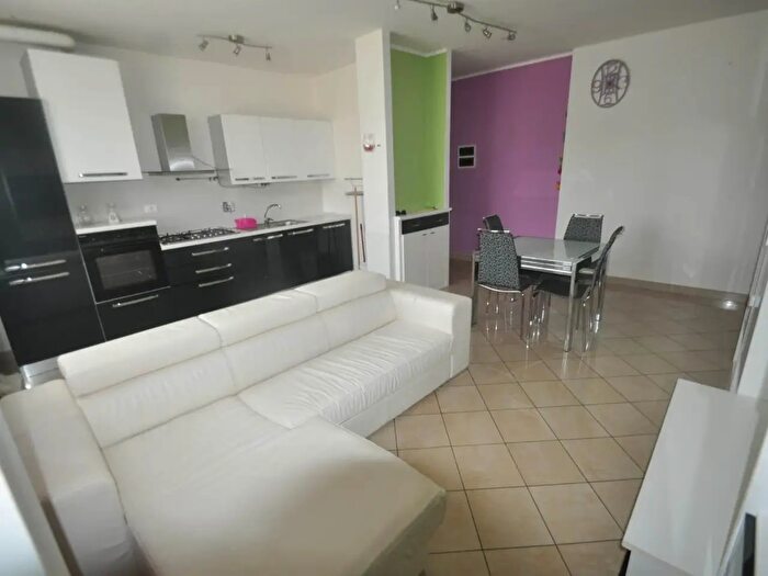 Appartamento quadrilocale in affitto in Sarzana