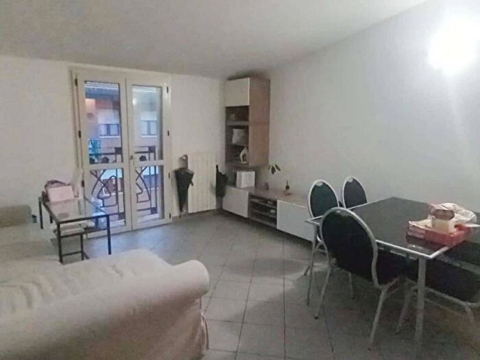 Appartamento trilocale in affitto in Via Luigi Ornato, Niguarda, Milano