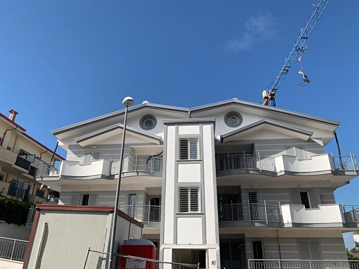 Appartamento trilocale in vendita in Via dei Pini, Fonte Nuova