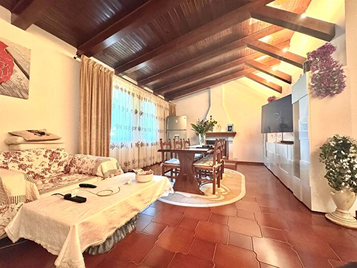 Casa con 11 locali in vendita in Via Don Milani Santa Maria di Sala, Santa Maria Di Sala