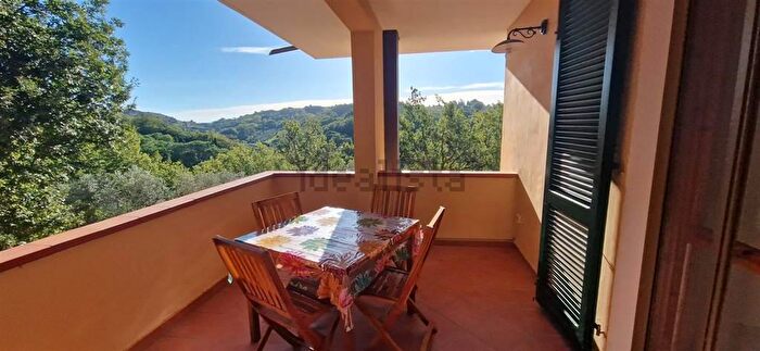 Appartamento bilocale in vendita in Via dei Tre Comuni, Montescudaio