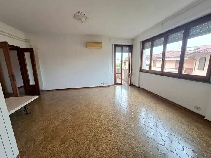 Appartamento quadrilocale in vendita in Massa