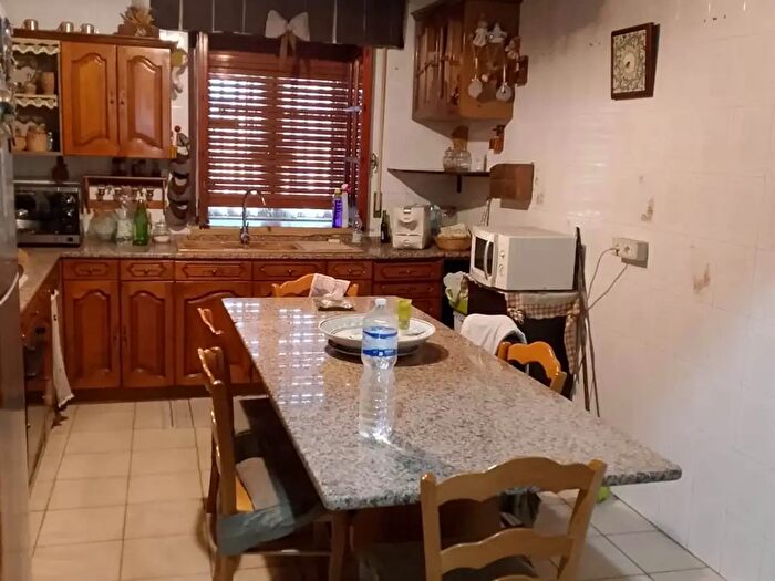 Appartamento con 6 locali in vendita in Via Giuseppe Garibaldi, Catania