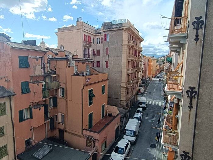 Appartamento trilocale in affitto in Via Girolamo di Santo Stefano, Sestri Ponente, Genova