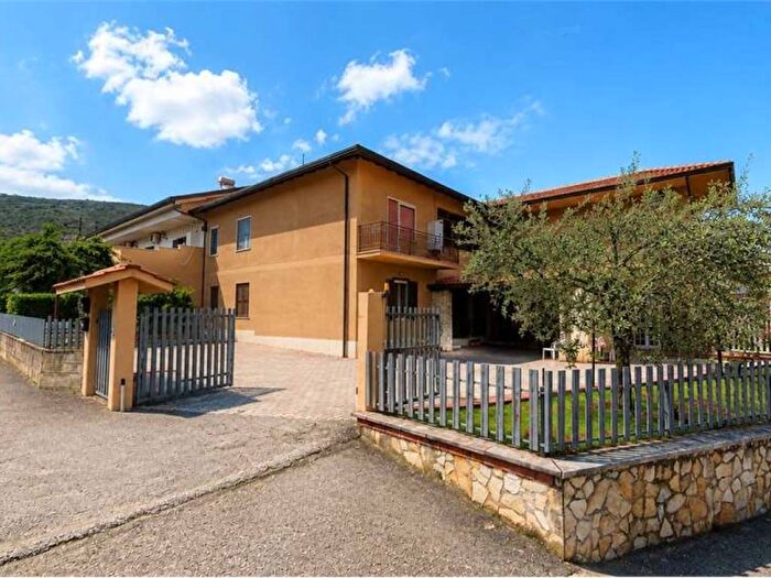 Appartamento con 5 locali in affitto in SP, Alatri