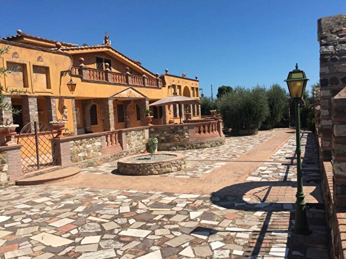 Casa con 6 locali in affitto in Via Ancelle della Visitazione, Santa Marinella