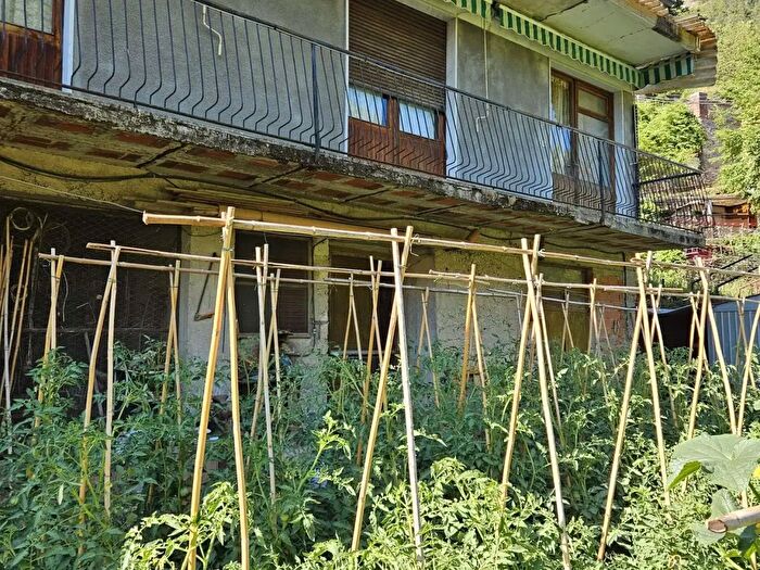 Appartamento bilocale in vendita in Via Fossacava, Carrara