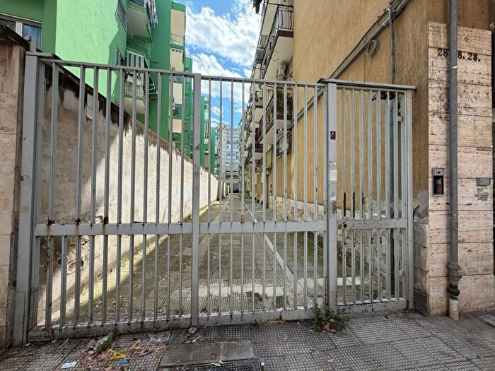 Appartamento trilocale in vendita in Viale Orazio Flacco, Bari