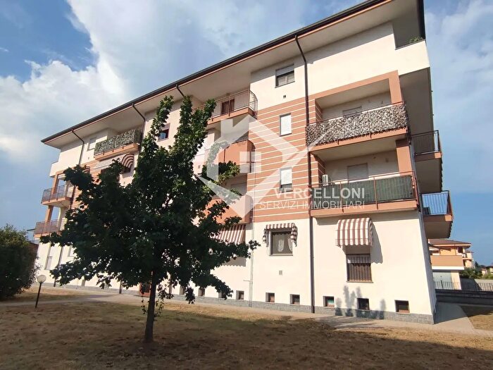 Appartamento bilocale in vendita in Via Monviso, Romentino