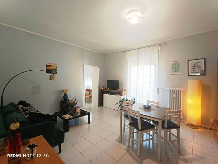 Appartamento quadrilocale in affitto in Via Mentana, Borghi, Como