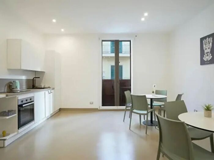 Appartamento trilocale in vendita in Via Pier delle Vigne, Palermo