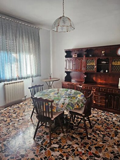 Casa quadrilocale in vendita in Seravezza