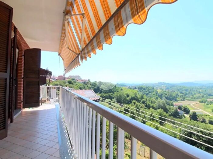 Casa con 7 locali in vendita in Via Aie, Sommariva Perno