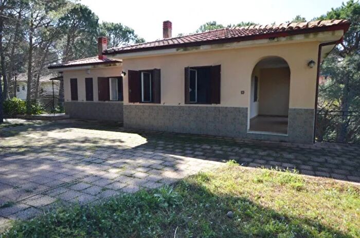 Casa con 7 locali in vendita in CoriglianoRossano Cda Toscanello Snc, CoriglianoRossano