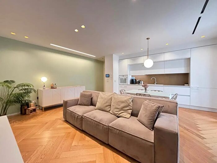 Appartamento quadrilocale in vendita in Via l Perosi, Bari