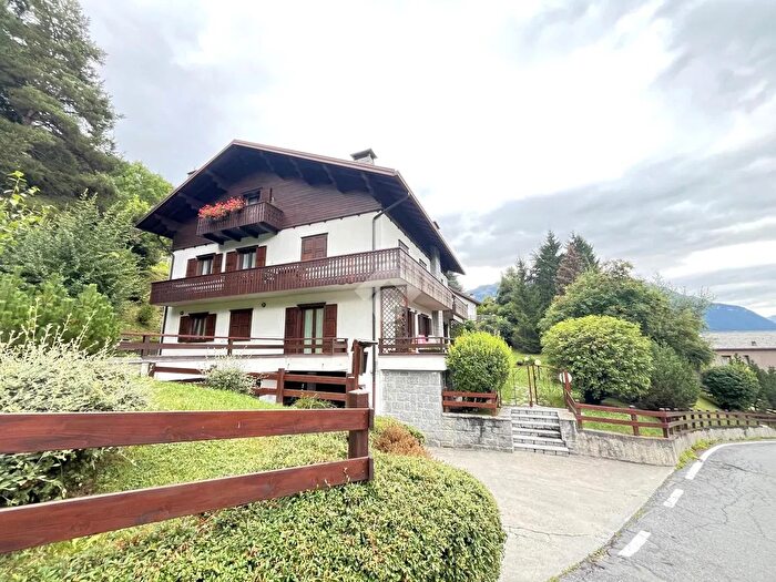 Appartamento trilocale in affitto in Via Dosso del Grillo, Valdidentro