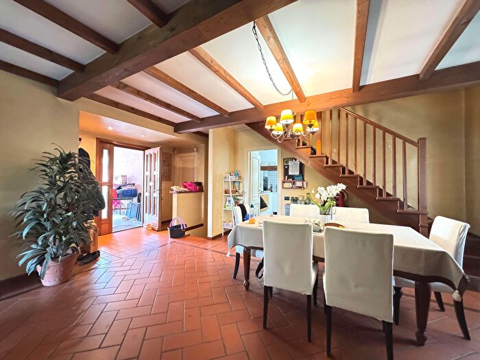 Casa con 9 locali in vendita in Via San Giuseppe, Guanzate