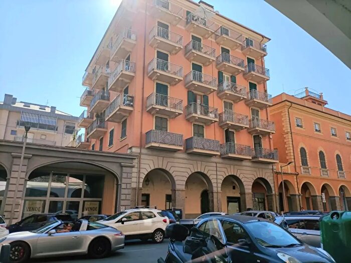 Appartamento con 5 locali in vendita in Corso Giuseppe Garibaldi, Chiavari