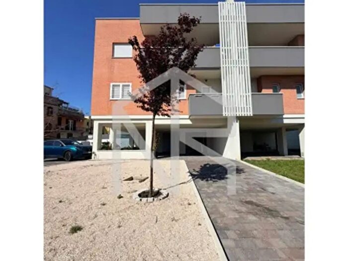 Appartamento trilocale in vendita in Via del Pergolato, Roma