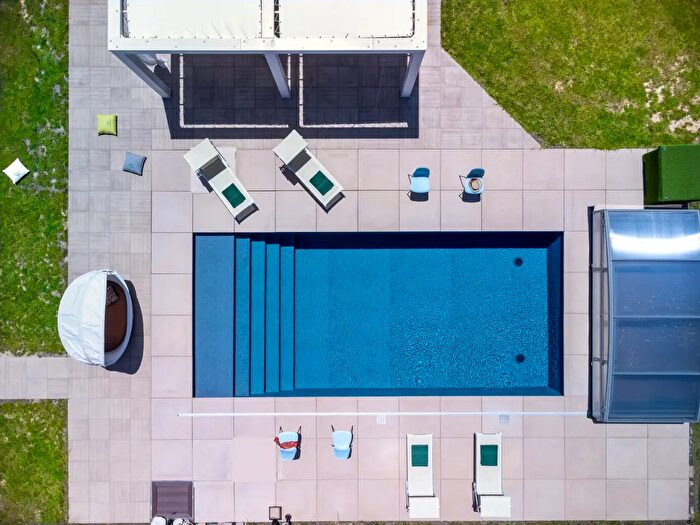 Casa con 6 locali in vendita in Sarnano