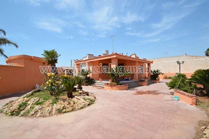 Casa quadrilocale in vendita in Via degli Sportivi, Mazara Del Vallo