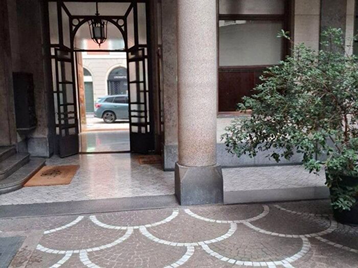 Appartamento monolocale in affitto in Via San Giovanni sul Muro, Cadorna Castello, Milano