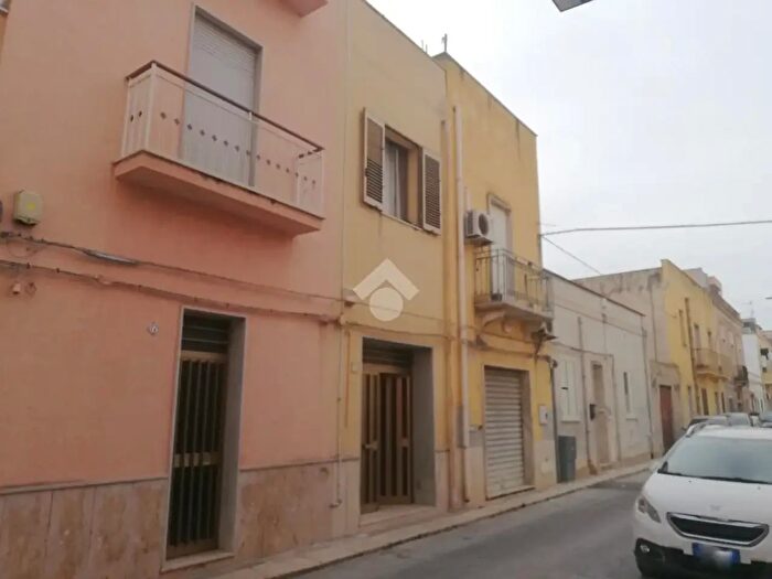 Casa trilocale in vendita in Via FSco Morello, Trapani