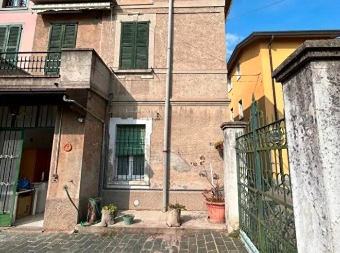Casa quadrilocale in vendita in Gornate Olona Va Italia, Gornate Olona