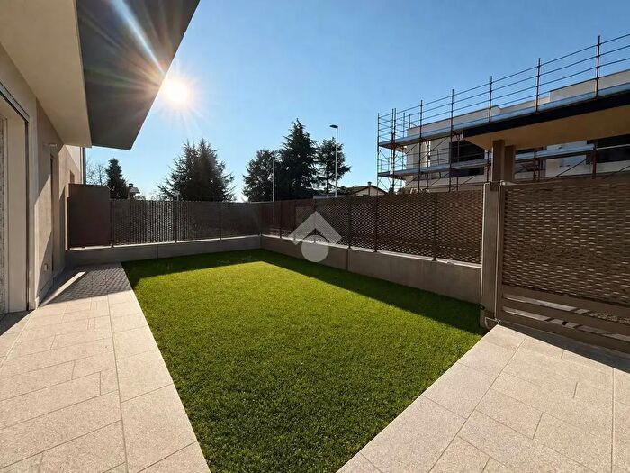 Casa quadrilocale in vendita in Via SantAgostino, Azzano San Paolo