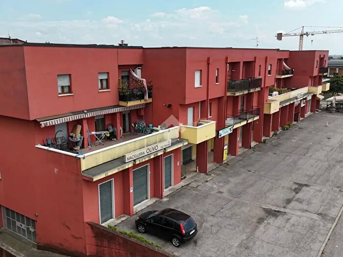 Appartamento con 5 locali in vendita in Via Umberto Nobile, Colognola Ai Colli
